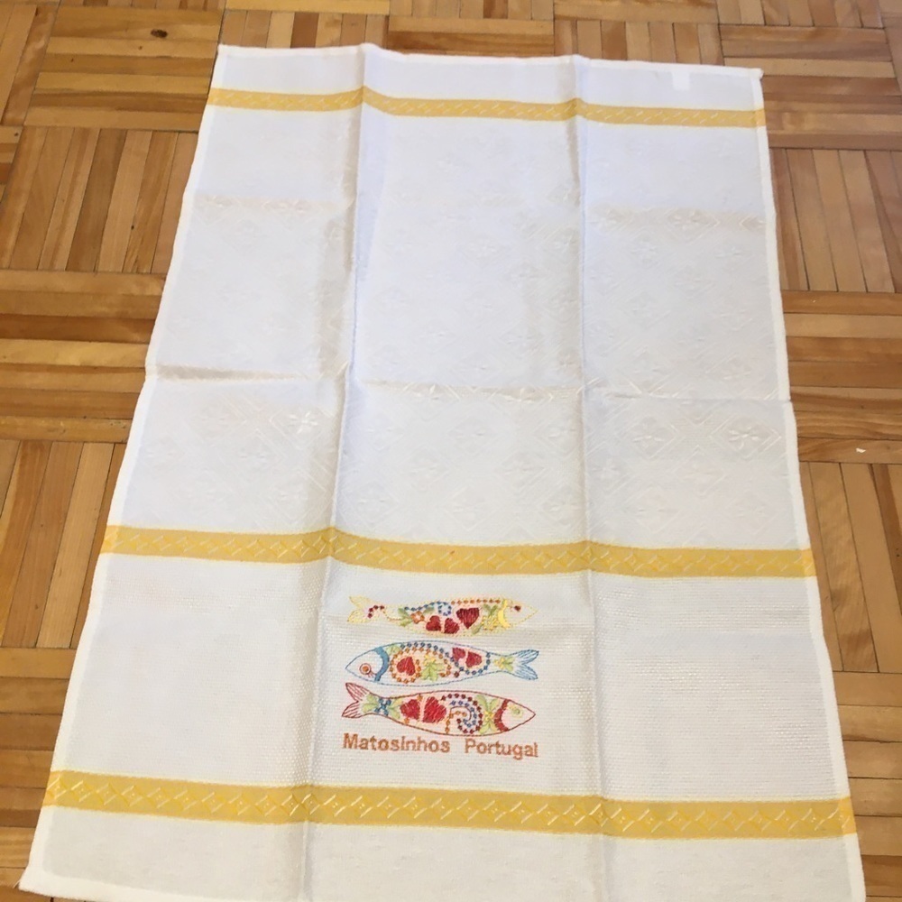 VINTAGE kitchen towel NWOT​​​​​​​​